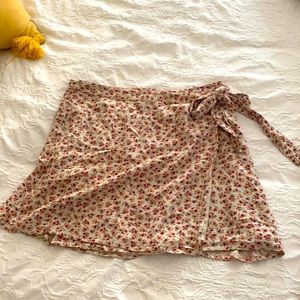 Wrap mini skirt NWOT
